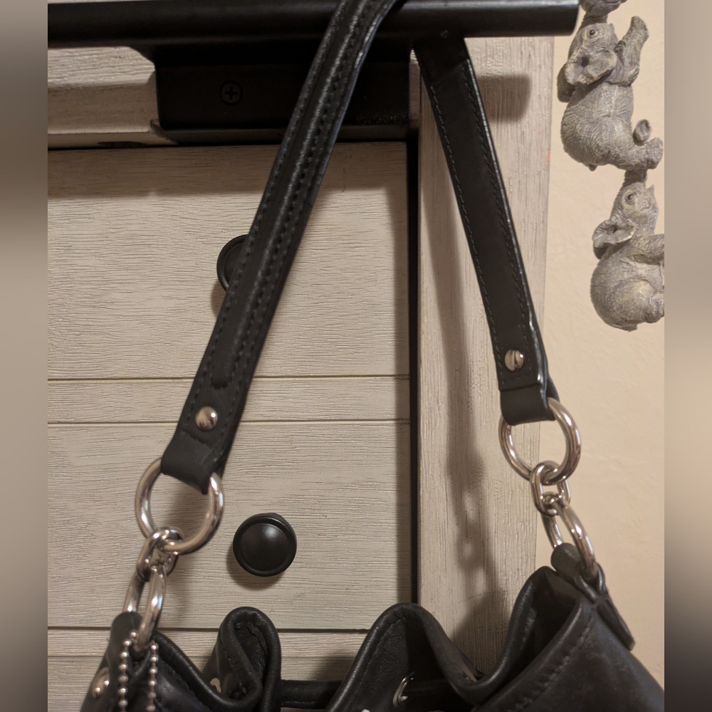 Coach 25661 Daisy Gorgeous Black Drawstring Soft Leather Shoulder Bag - Picture 5 of 15